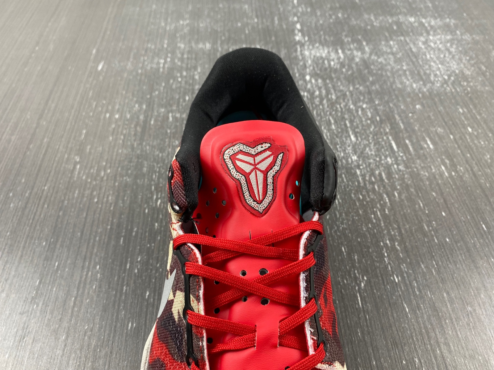 Nike Kobe 8 Milk Snake - 555035-601