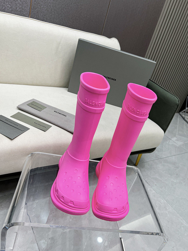 ba*len*cia*ga x Cr*0*s boot pink