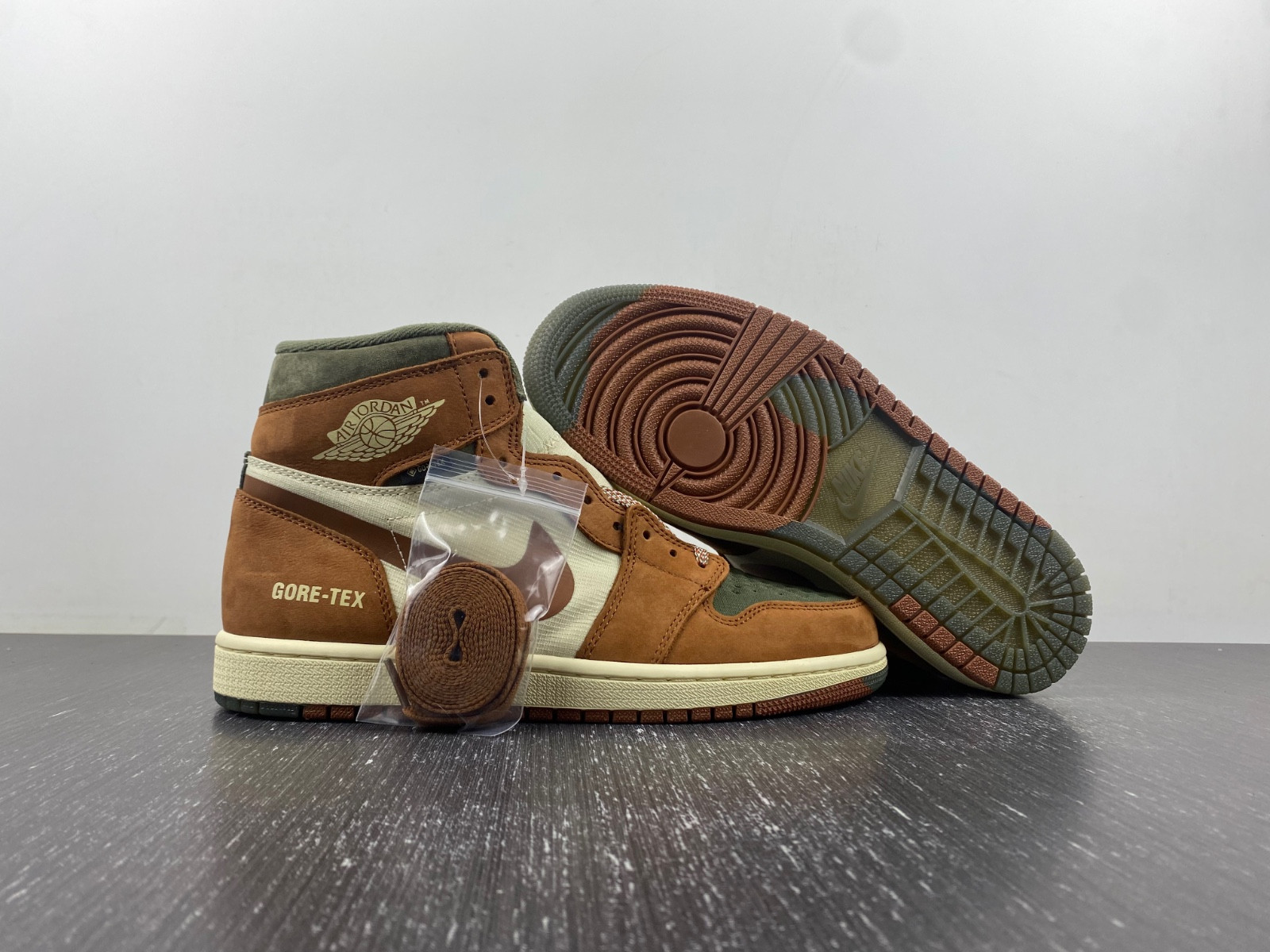 Air Jordan 1 Element Gore-Tex “Brown/Olive” DB2889-100