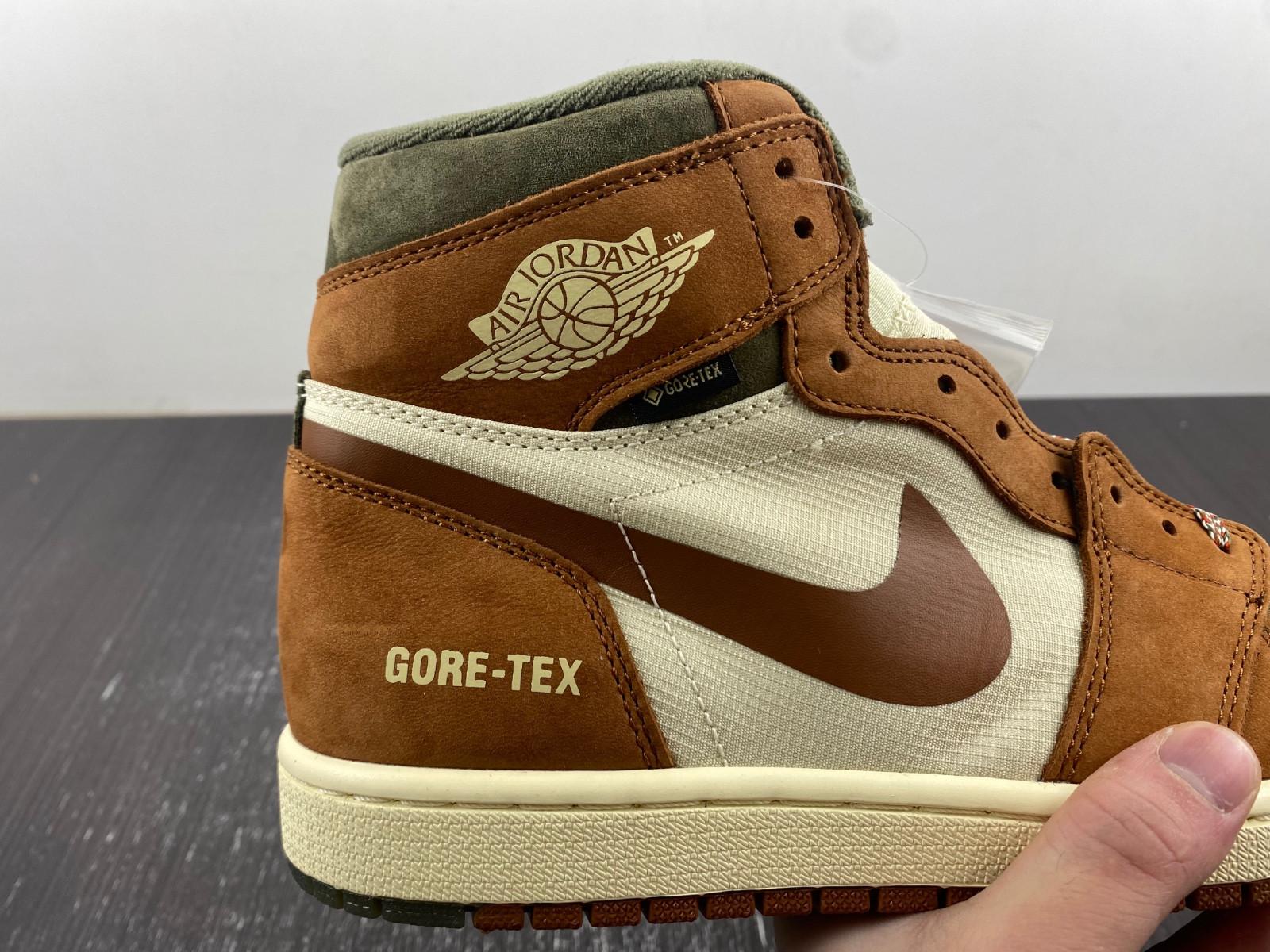 Air Jordan 1 Element Gore-Tex “Brown/Olive” DB2889-100