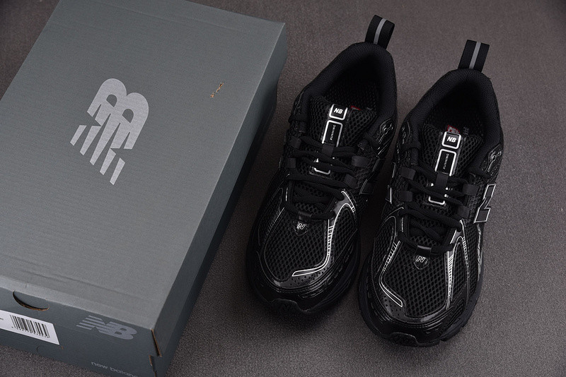 New Balance 1906R