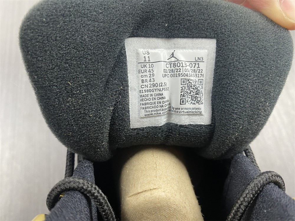 Air Jordan 12 "Black Taxi" CT8013-071