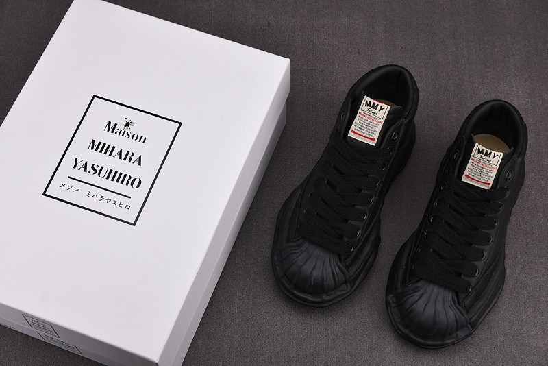 Ma*s*n mihara sneakers